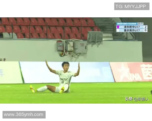 足球奖项的荣耀与梦想揭示了运动员的奋斗与成就之路 足球奖项的荣耀与梦想揭示了运动员的奋斗与成就之路